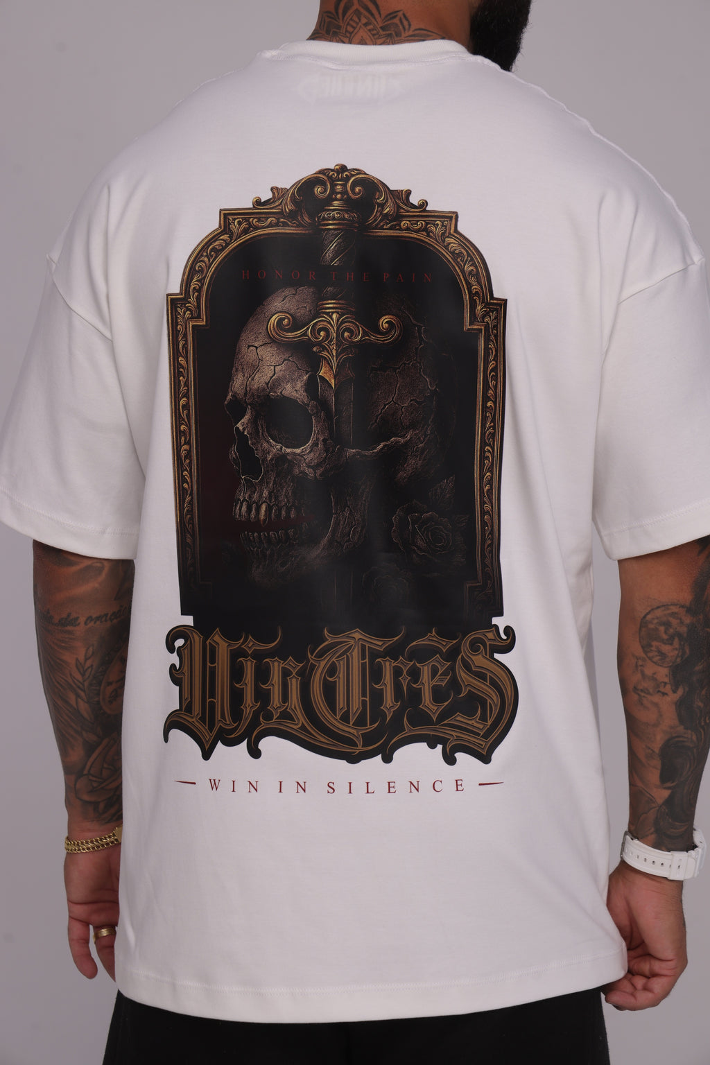 Camiseta oversized "Win in silence" - 230g