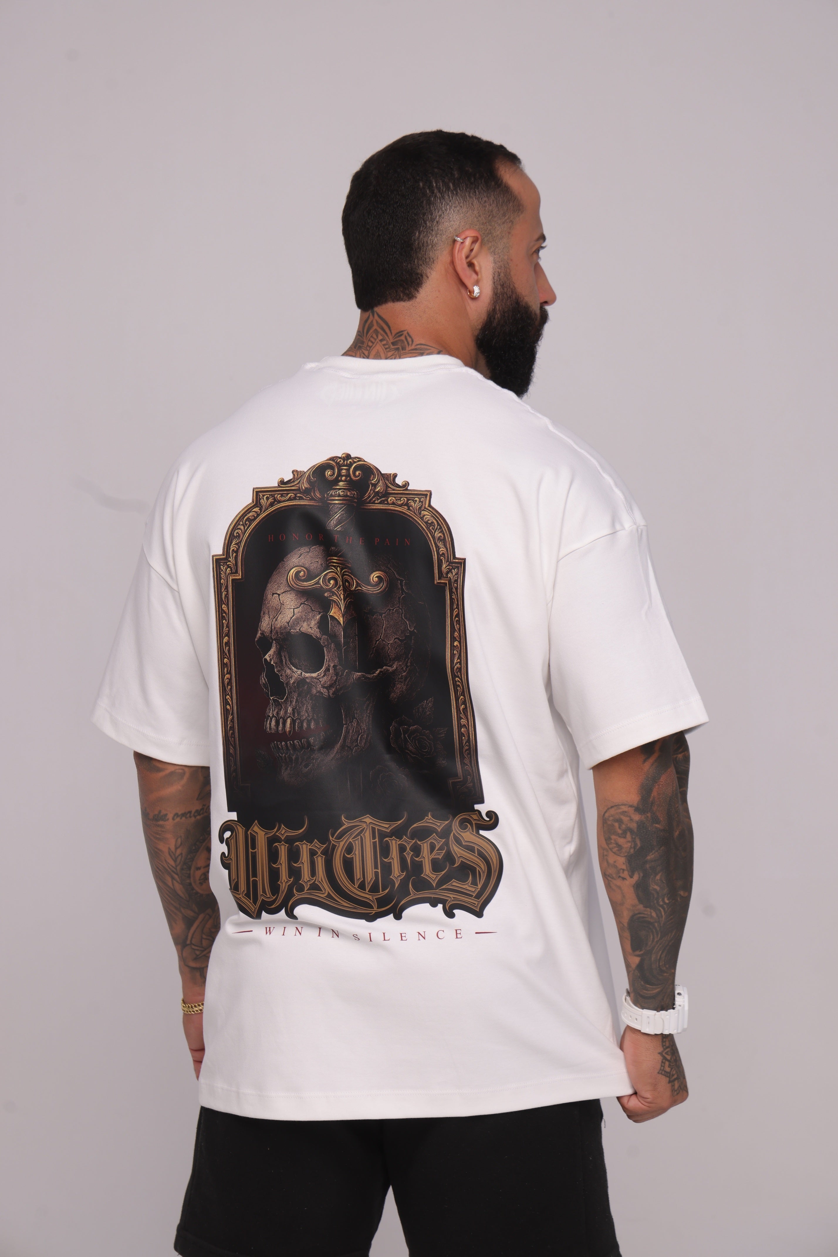 Camiseta oversized "Win in silence" - 230g